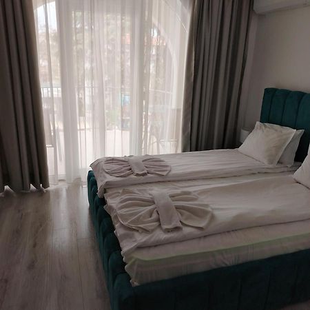 St.St. Constantine And Helena Otel Sandanski Oda fotoğraf