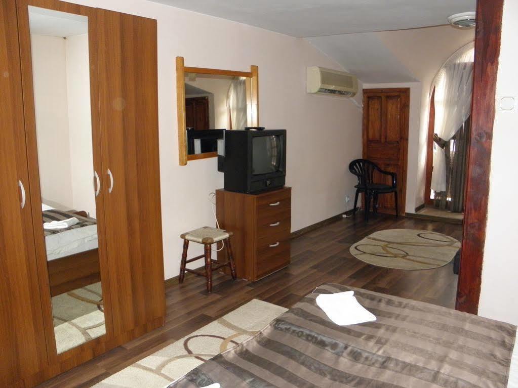 St.St. Constantine And Helena Otel Sandanski Dış mekan fotoğraf